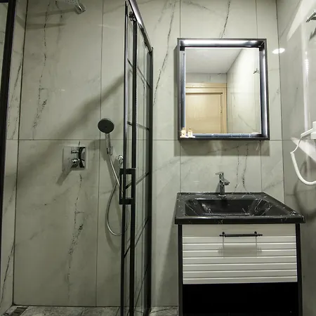 Air Barbaros Otel 3*